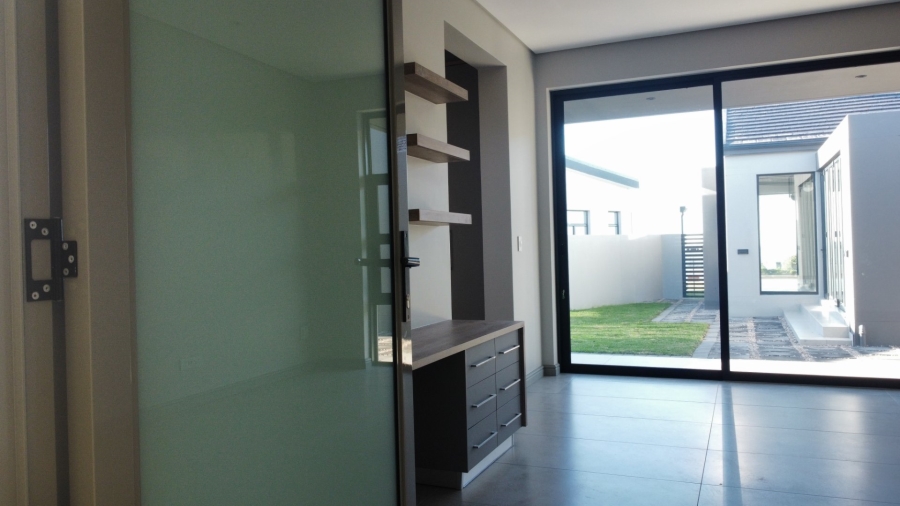 4 Bedroom Property for Sale in Oubaai Western Cape